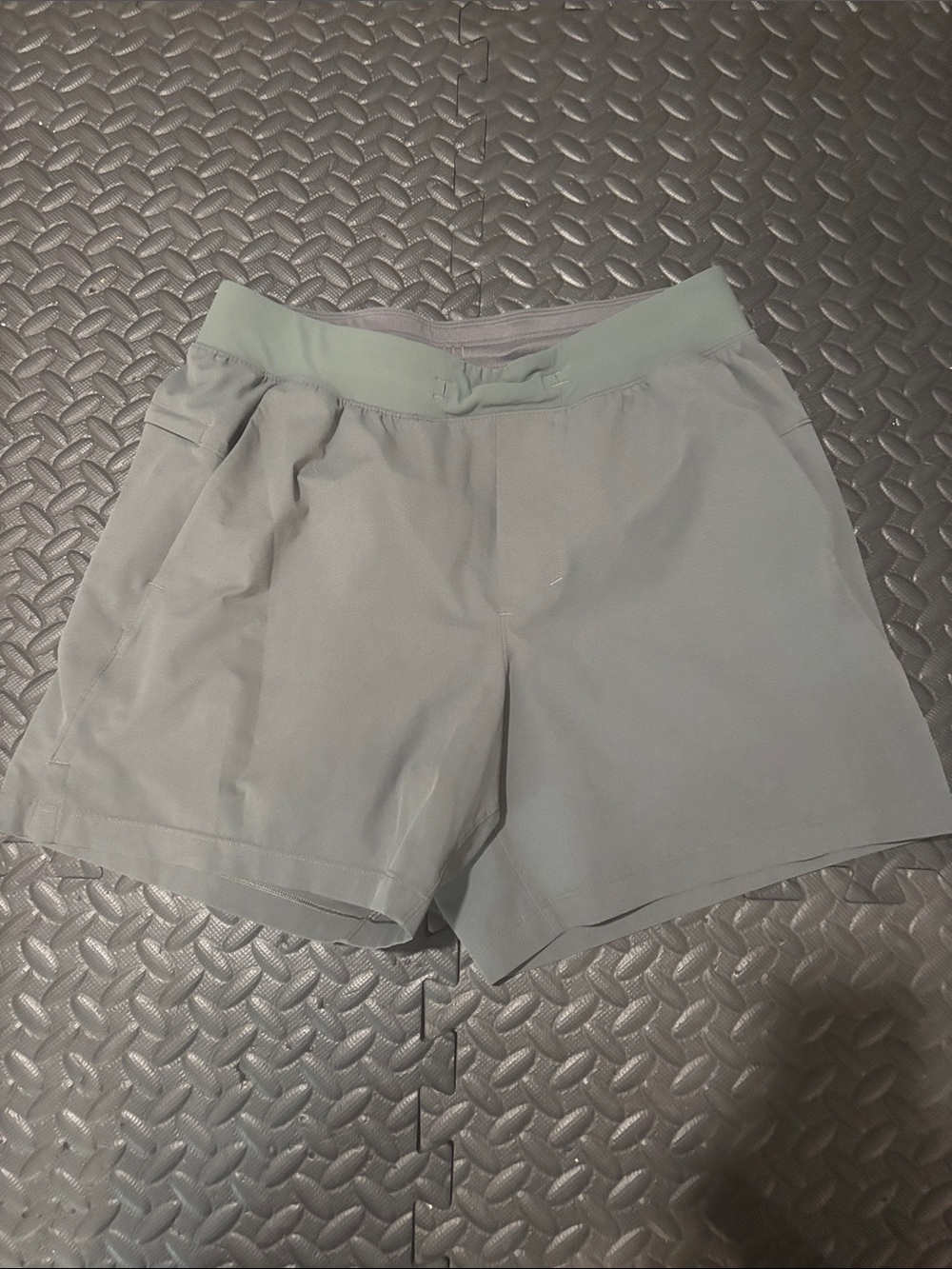 lululemon athletica zeroed in short 5 inch inseam